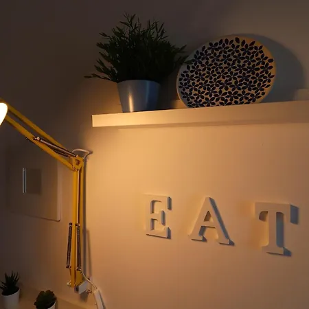 Maya A *