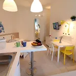 Maya A * Otranto